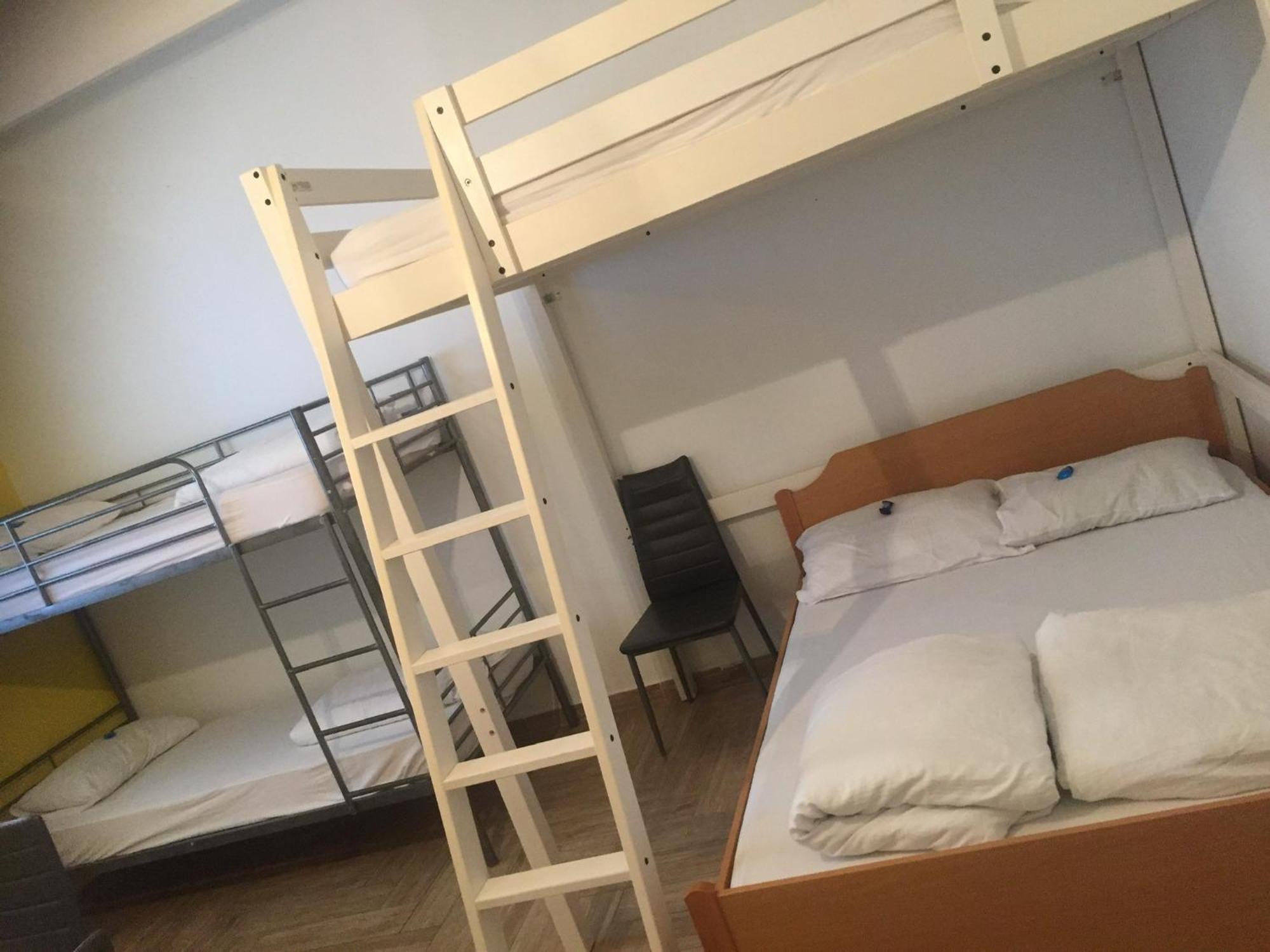 Apartments Colors Of Koper Where The Sea Is Near By Room photo